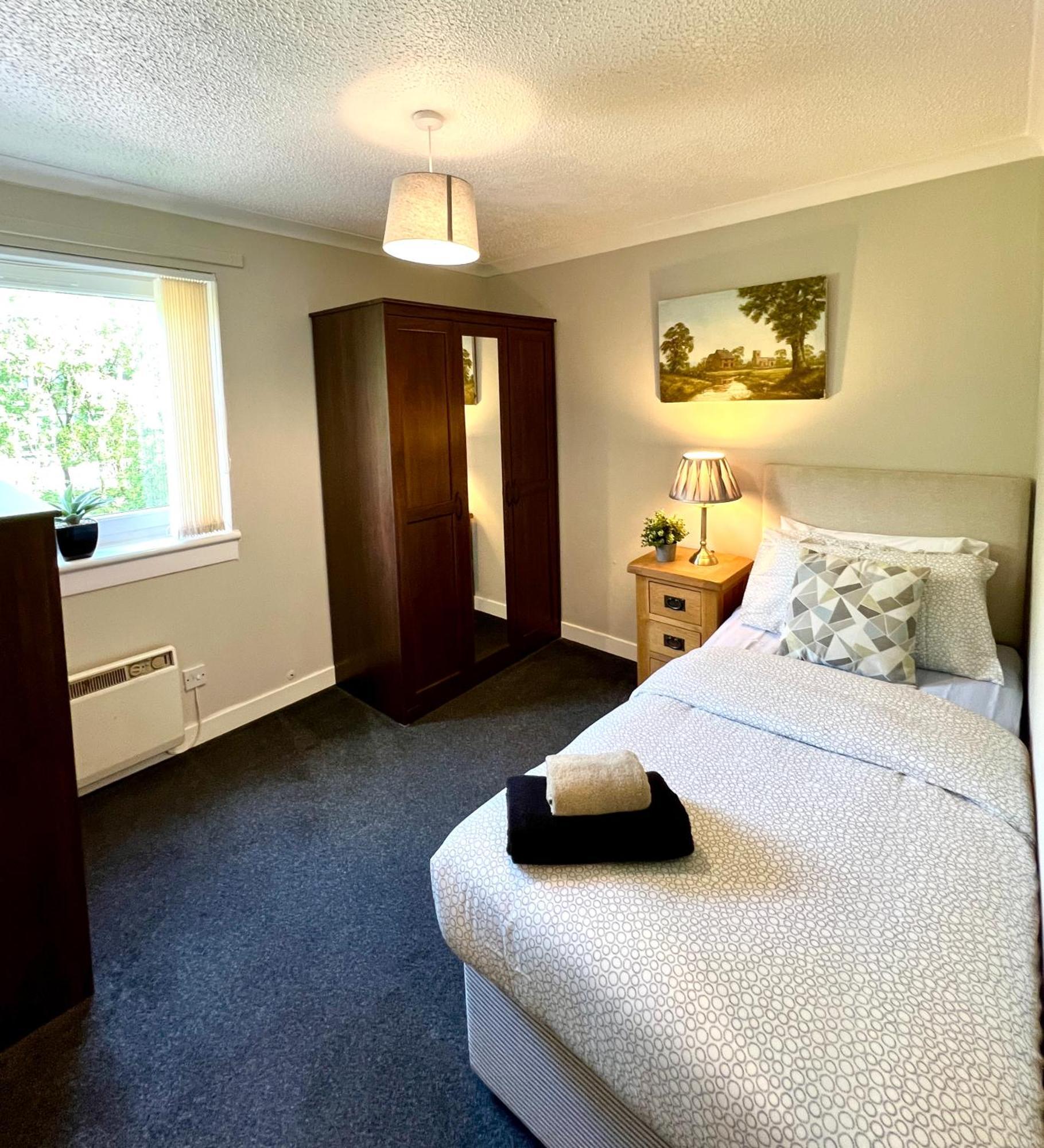 Spacious 2 Bed-Flat In Glasgow City - Free Parking Eksteriør billede